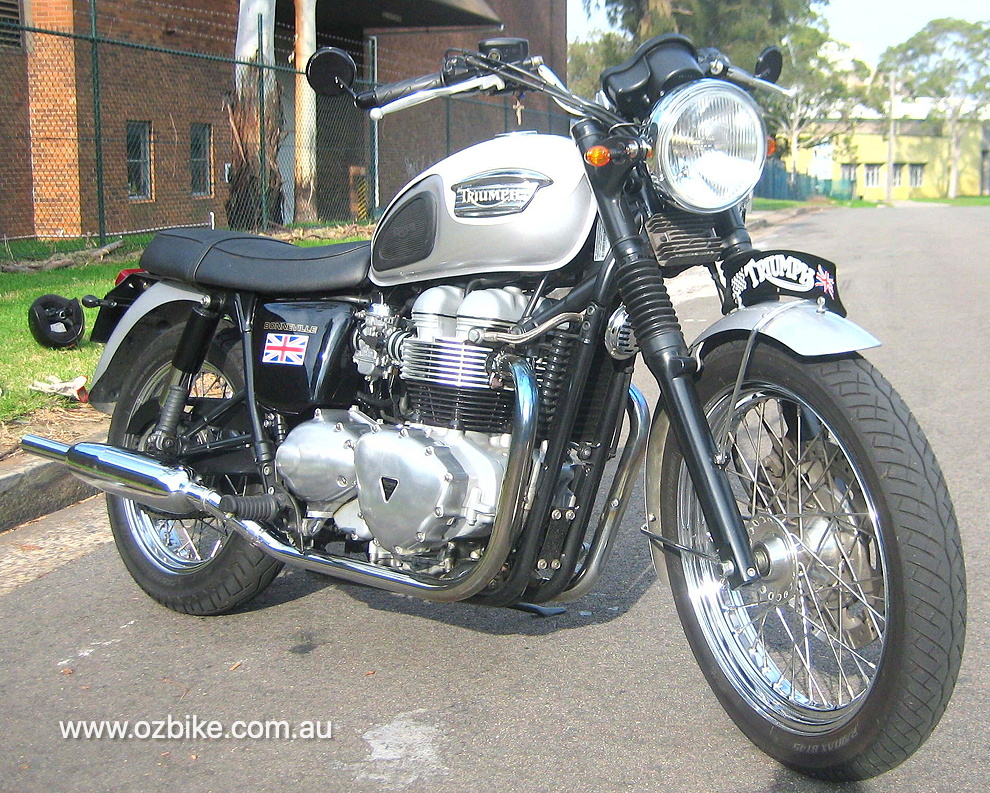 retro triumph bonneville