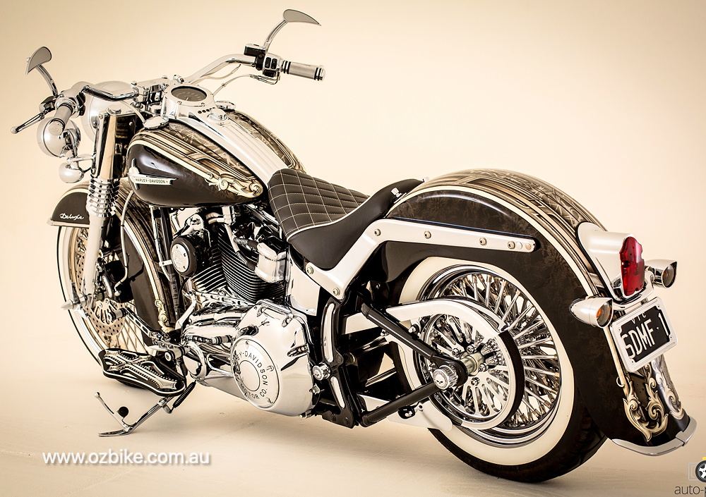 Harley-Davidson Deluxe