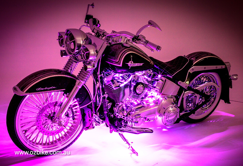 Harley-Davidson Deluxe