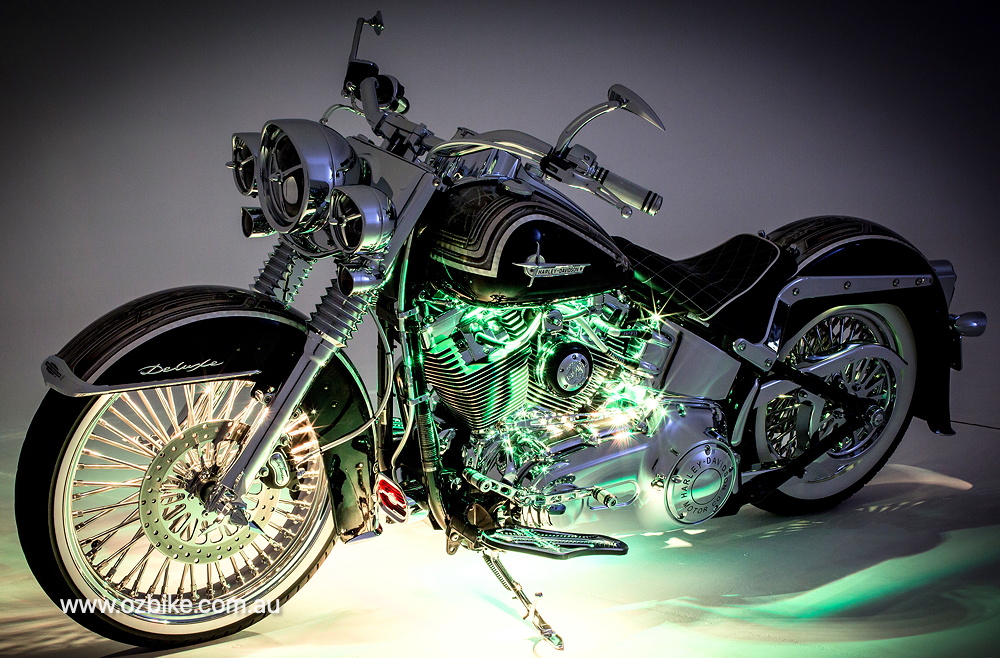 Harley-Davidson Deluxe